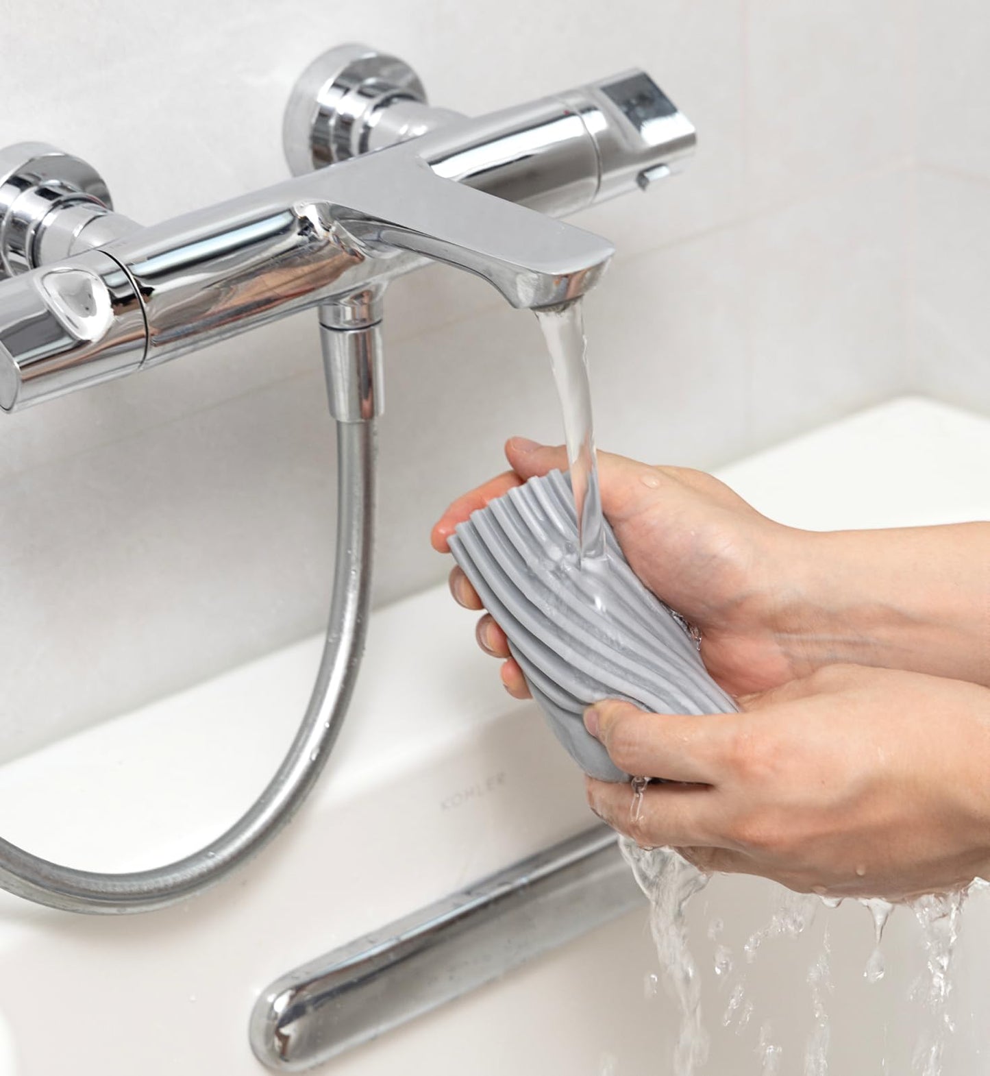 4 Pack Damp Cleaning Dust Sponges, Reusable (Pre-moistened)